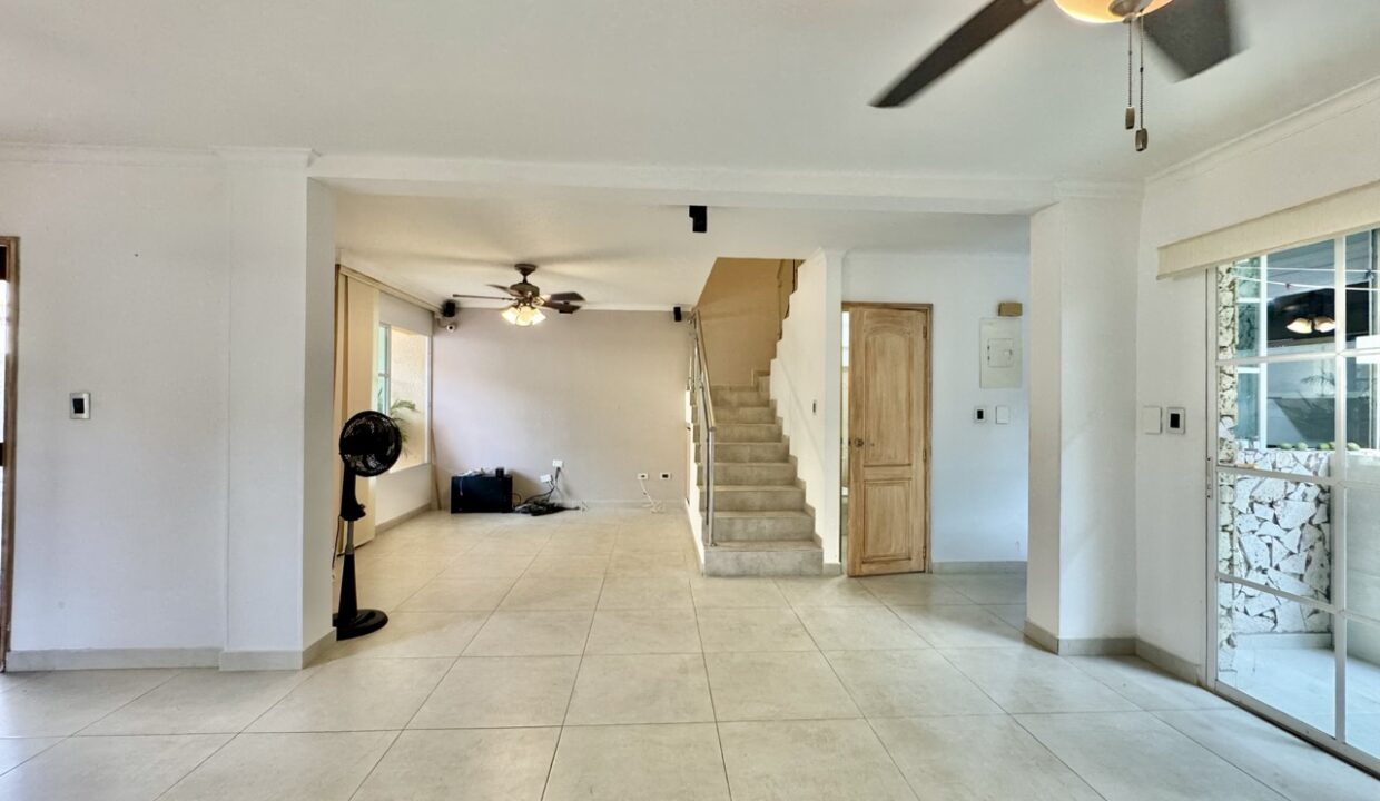 CASA EN VENTA BRISAS DEL LAGO RODADERO SANTA MARTA10