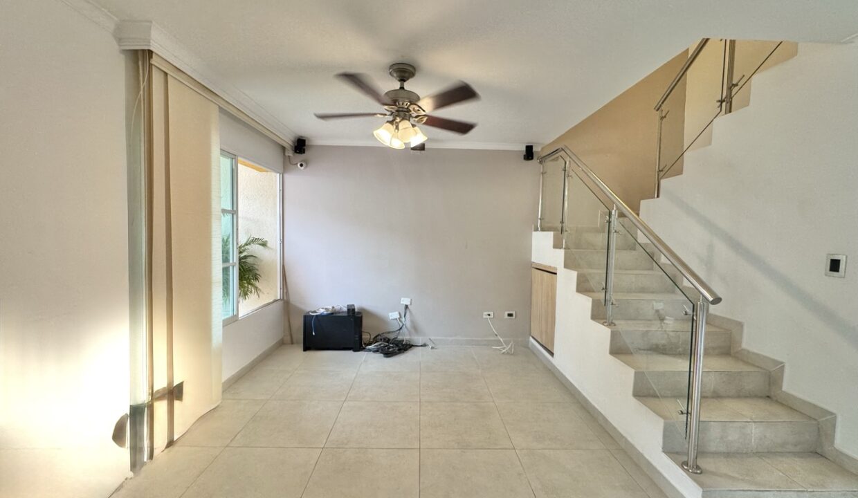 CASA EN VENTA BRISAS DEL LAGO RODADERO SANTA MARTA11