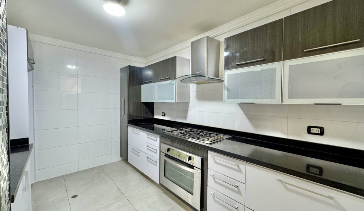 CASA EN VENTA BRISAS DEL LAGO RODADERO SANTA MARTA13