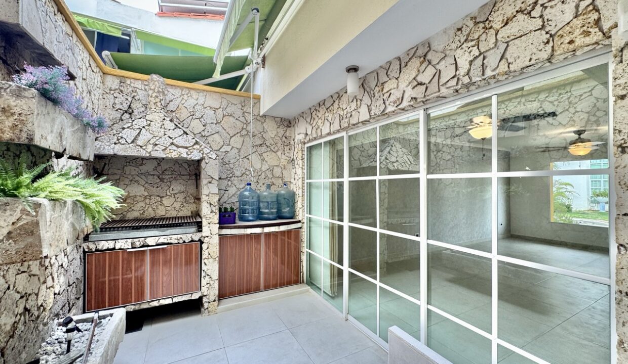 CASA EN VENTA BRISAS DEL LAGO RODADERO SANTA MARTA14