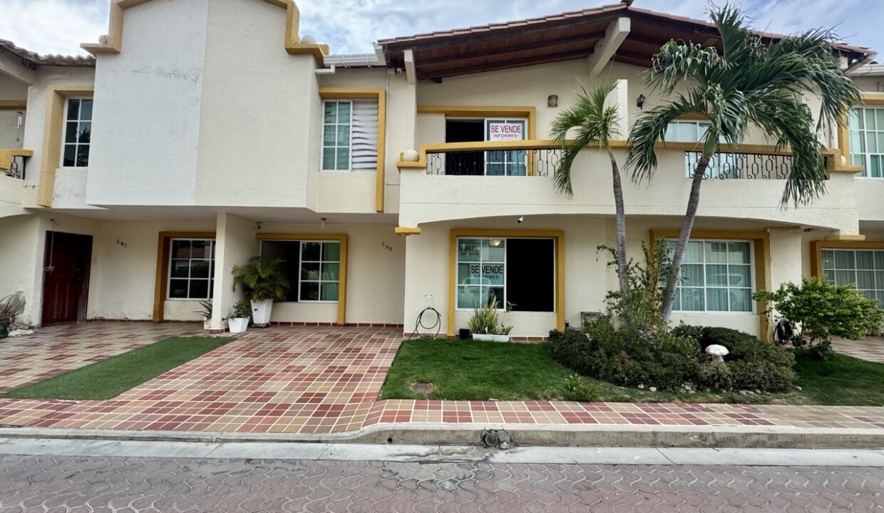 CASA EN VENTA BRISAS DEL LAGO RODADERO SANTA MARTA7