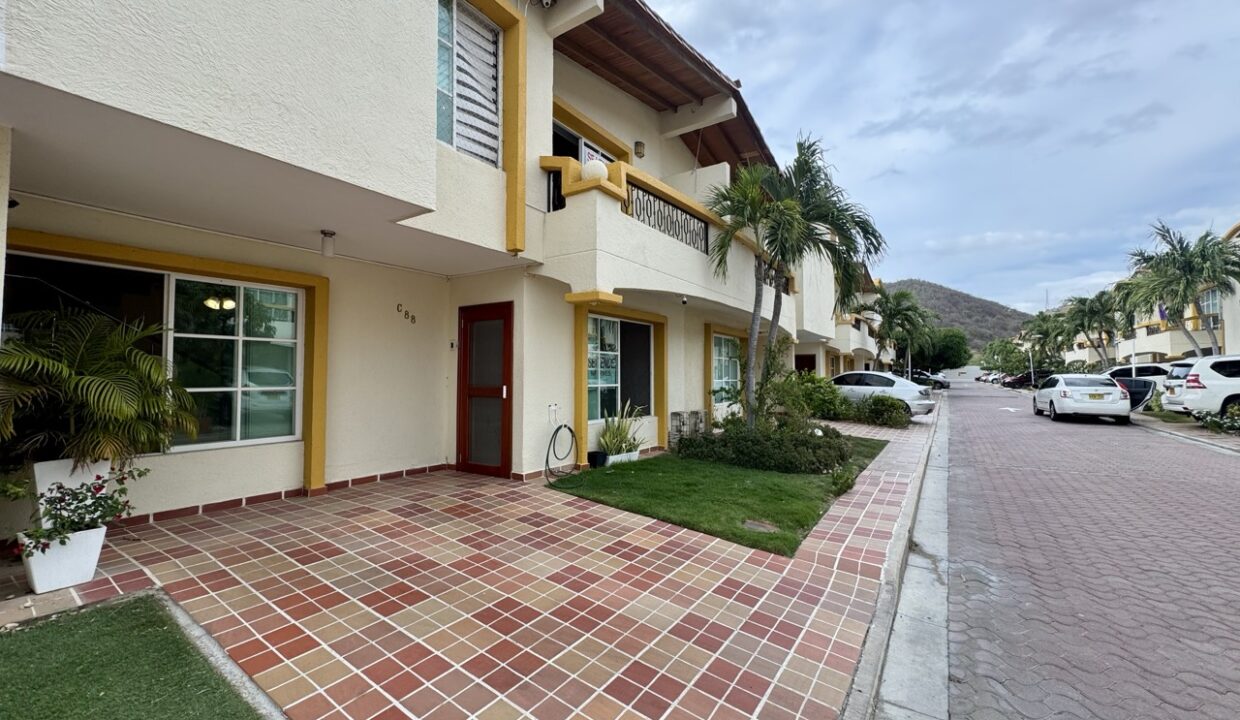 CASA EN VENTA BRISAS DEL LAGO RODADERO SANTA MARTA8