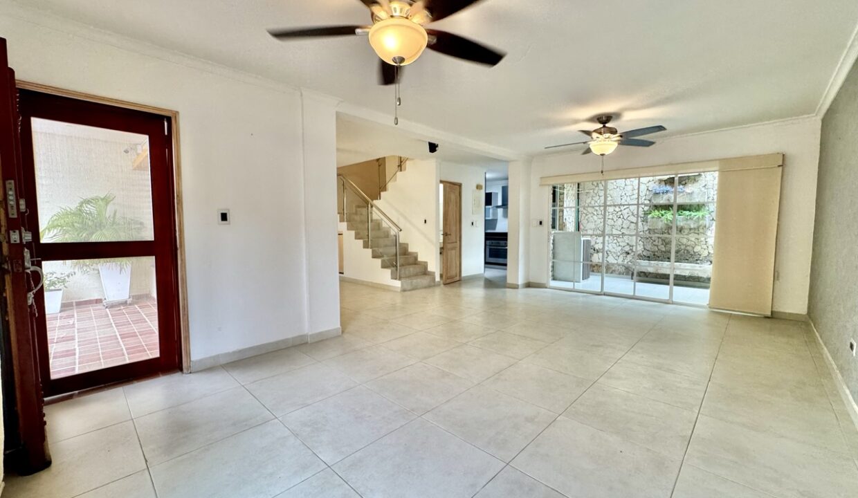 CASA EN VENTA BRISAS DEL LAGO RODADERO SANTA MARTA9