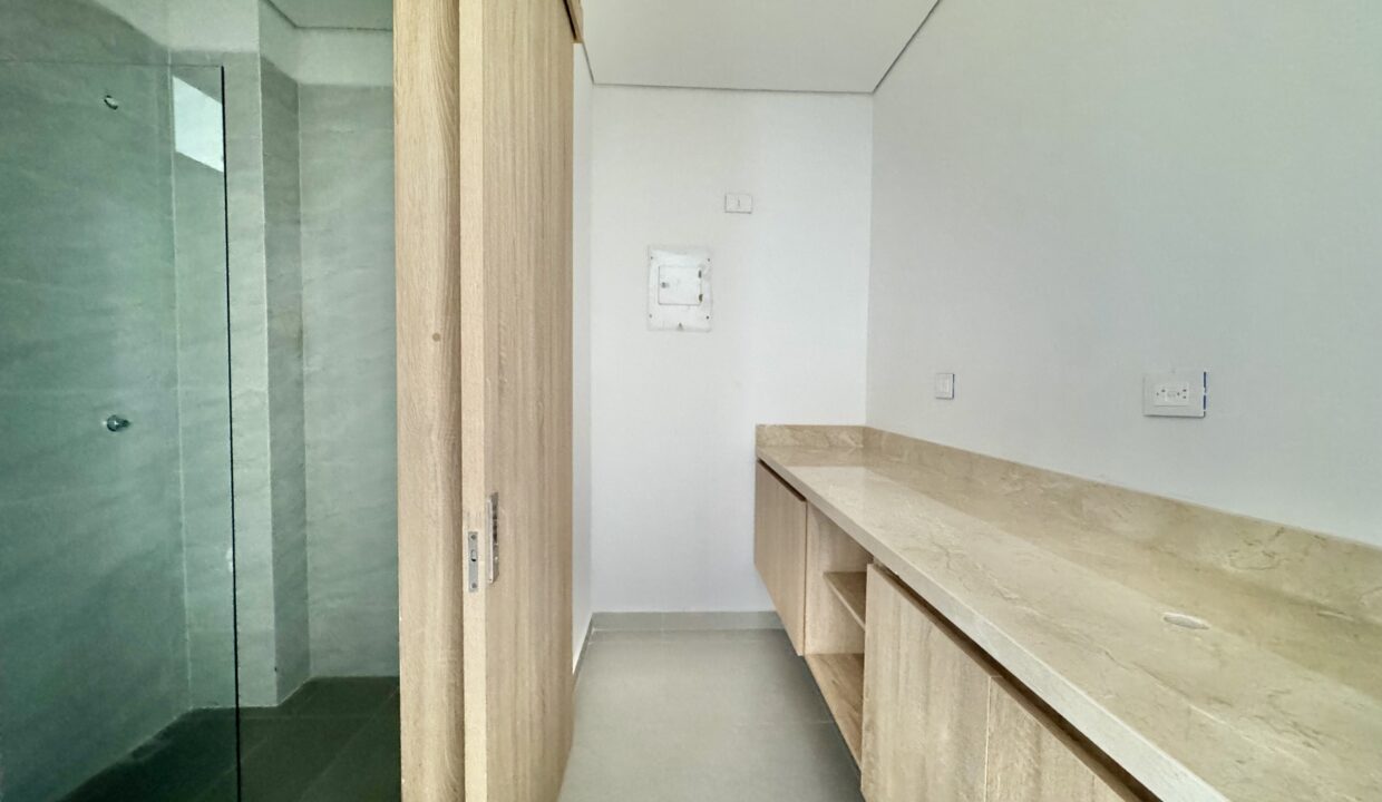 APARTAMENTO EN VENTA en santa marta almirante apartasuitesIMG_8170