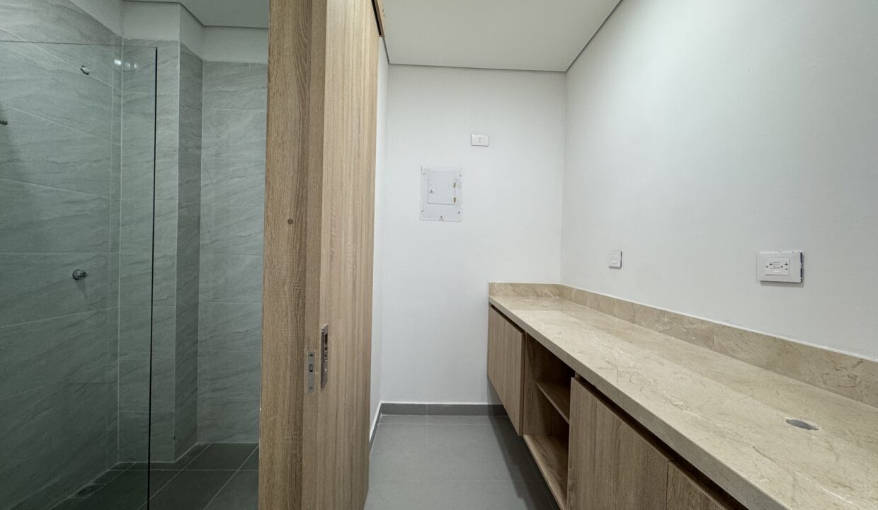 APARTAMENTO EN VENTA en santa marta almirante apartasuitesIMG_8171